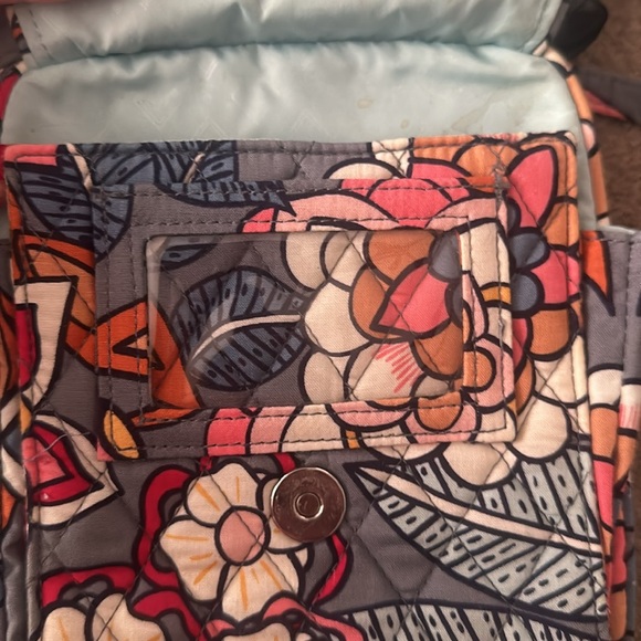 Vera Bradley crossbody - Picture 3 of 6